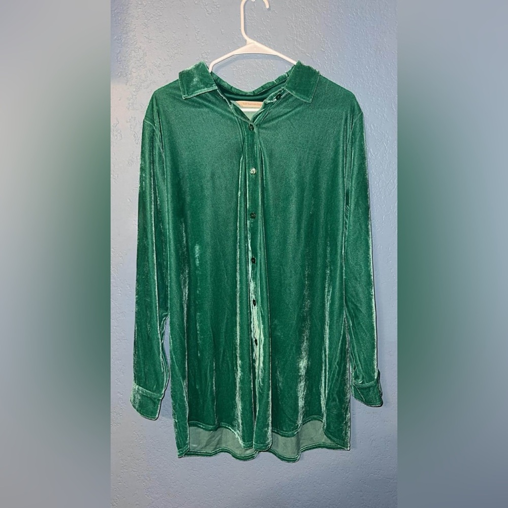 Soft Surroundings Emerald Green Velvet Top